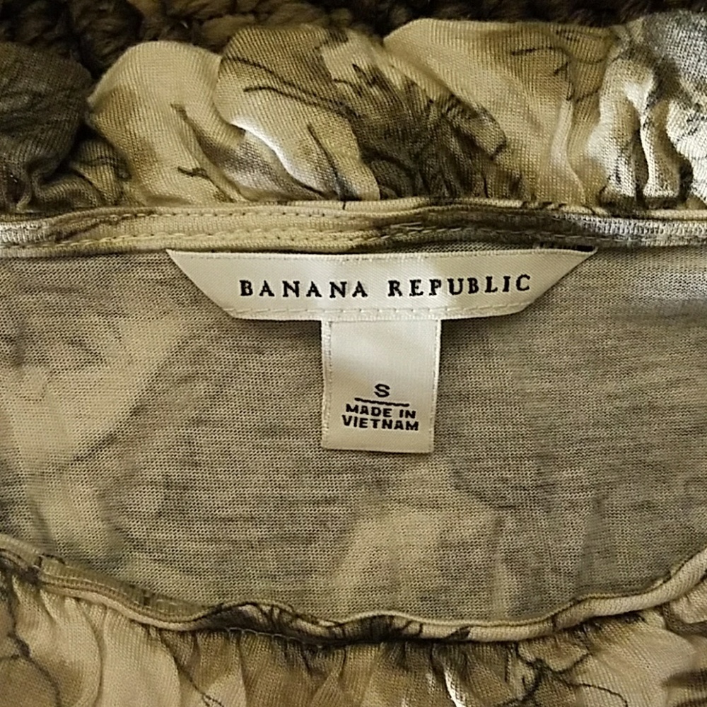 Banana Republic floral pattern top, size S - Picture 2 of 2